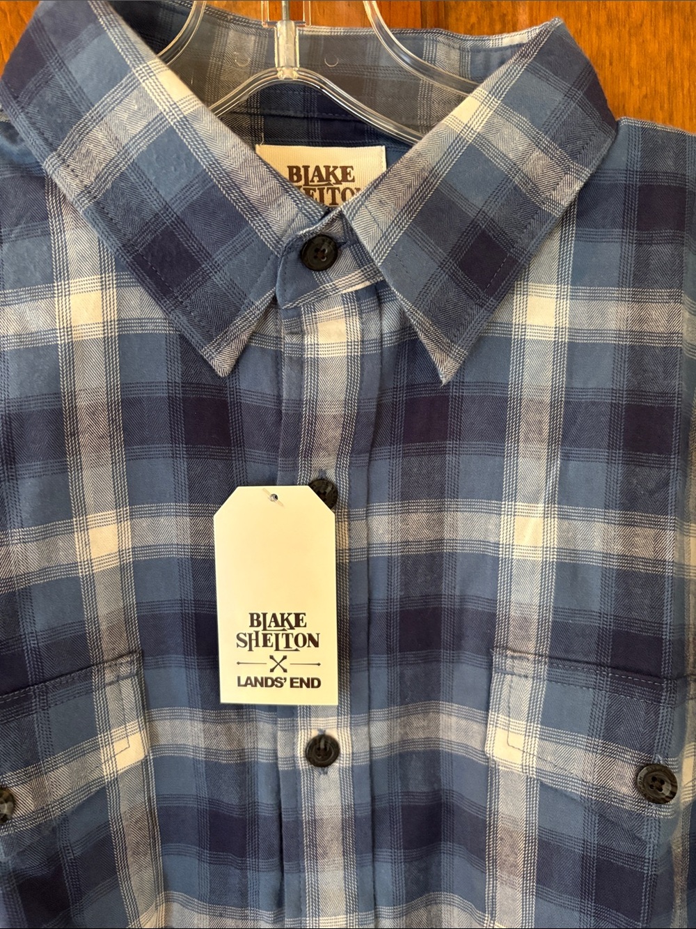 Lands' End Men's Navy and Light Blue Plaid Button-Down Shirt, NWT, L - Picture 2 of 6